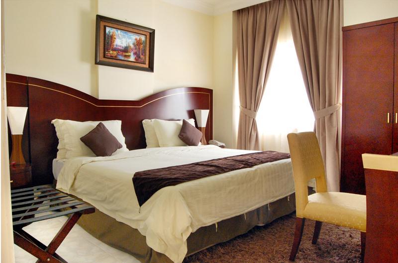 Royal Crown Suites Sharjah Camera foto