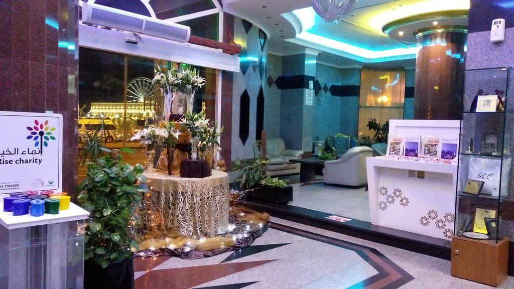 Royal Crown Suites Sharjah Esterno foto