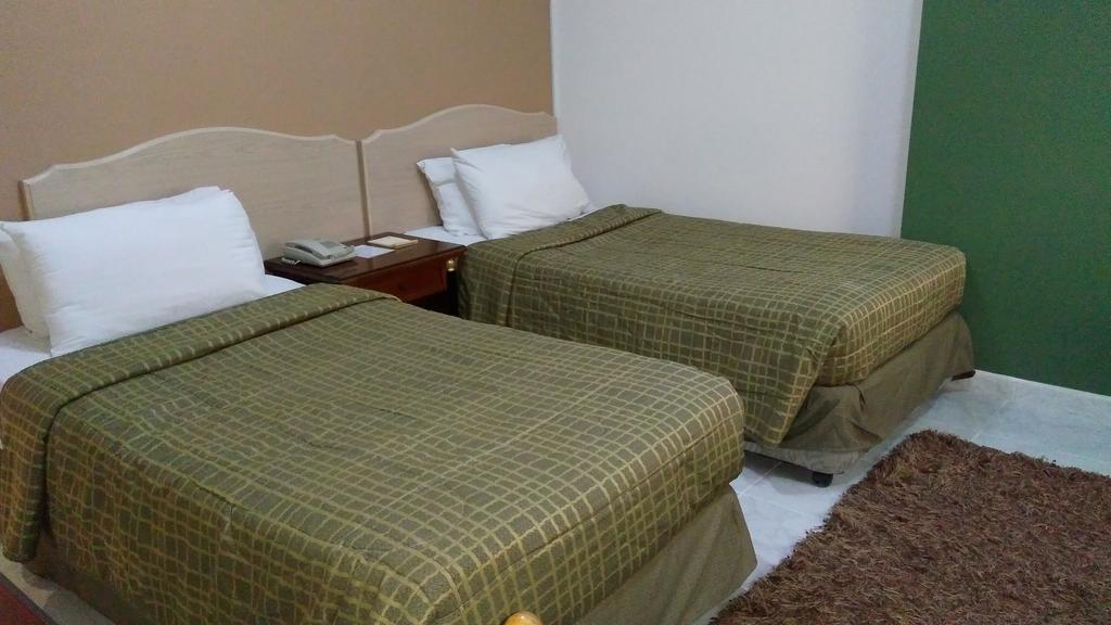 Royal Crown Suites Sharjah Esterno foto