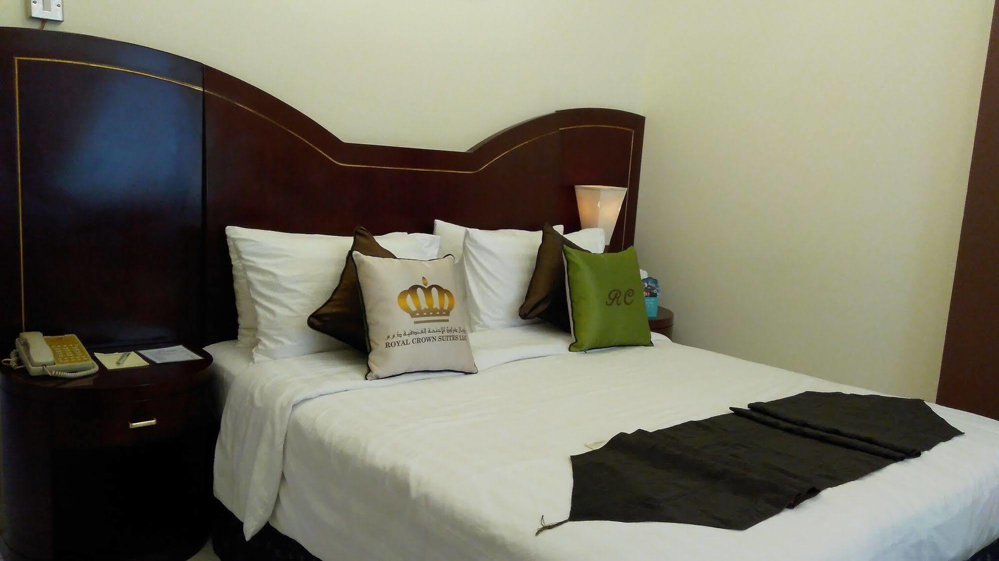Royal Crown Suites Sharjah Esterno foto