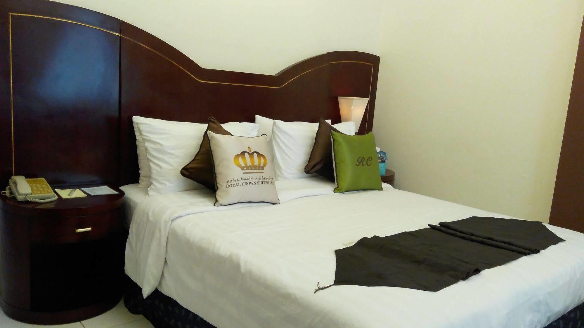 Royal Crown Suites Sharjah Esterno foto